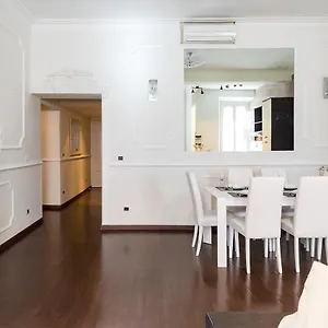 Frattina Royal , Roma Italia